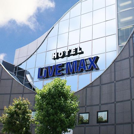 סואיטה Hotel Livemax Budget Esaka מראה חיצוני תמונה