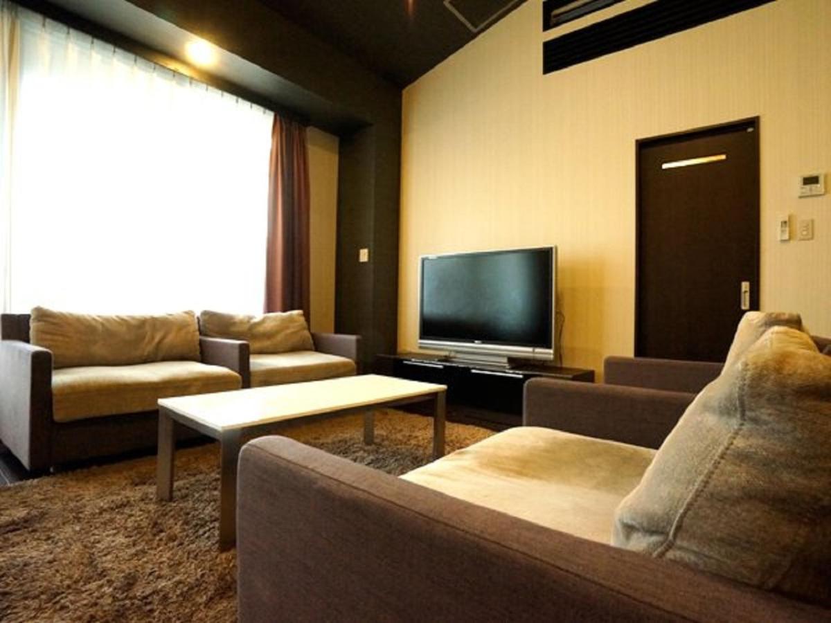 סואיטה Hotel Livemax Budget Esaka מראה חיצוני תמונה