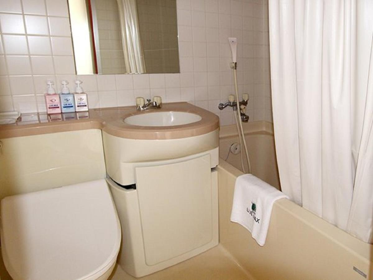 סואיטה Hotel Livemax Budget Esaka מראה חיצוני תמונה