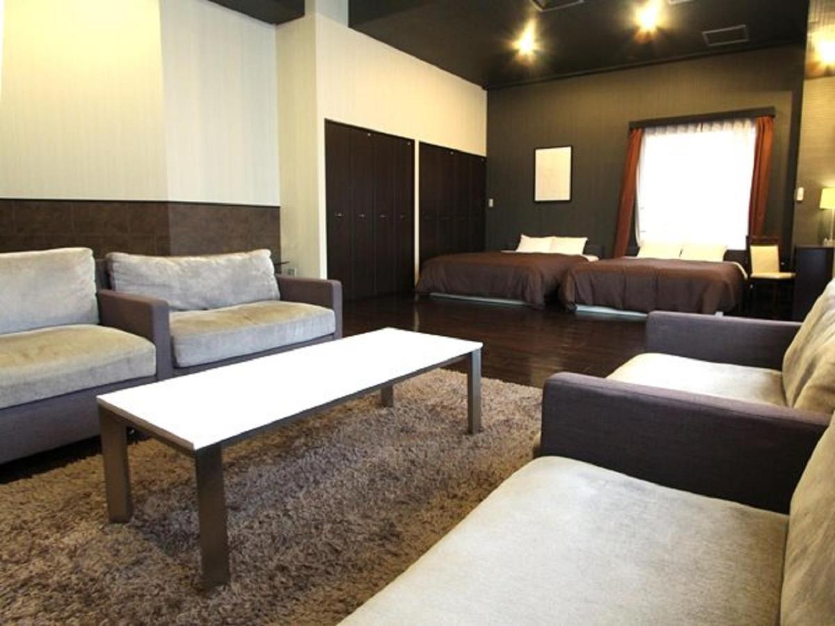 סואיטה Hotel Livemax Budget Esaka מראה חיצוני תמונה