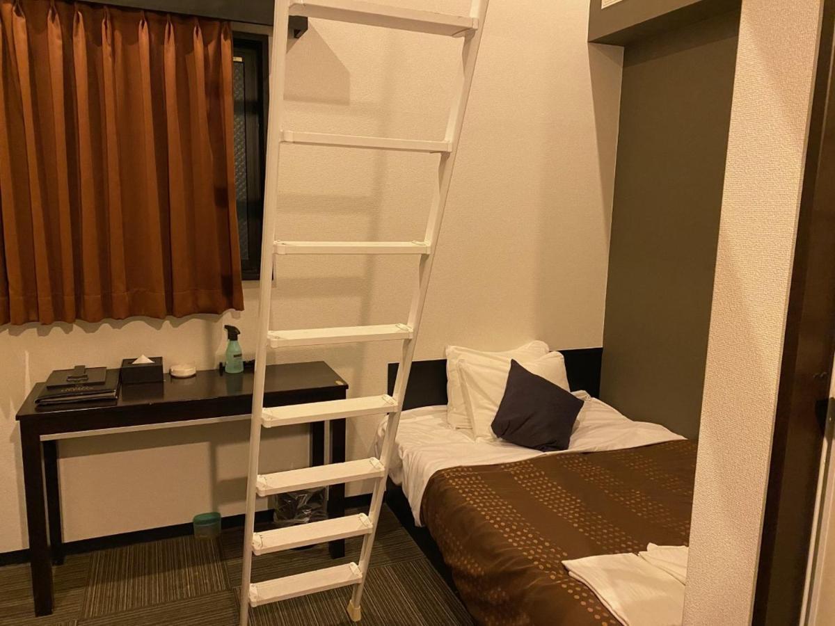 סואיטה Hotel Livemax Budget Esaka מראה חיצוני תמונה