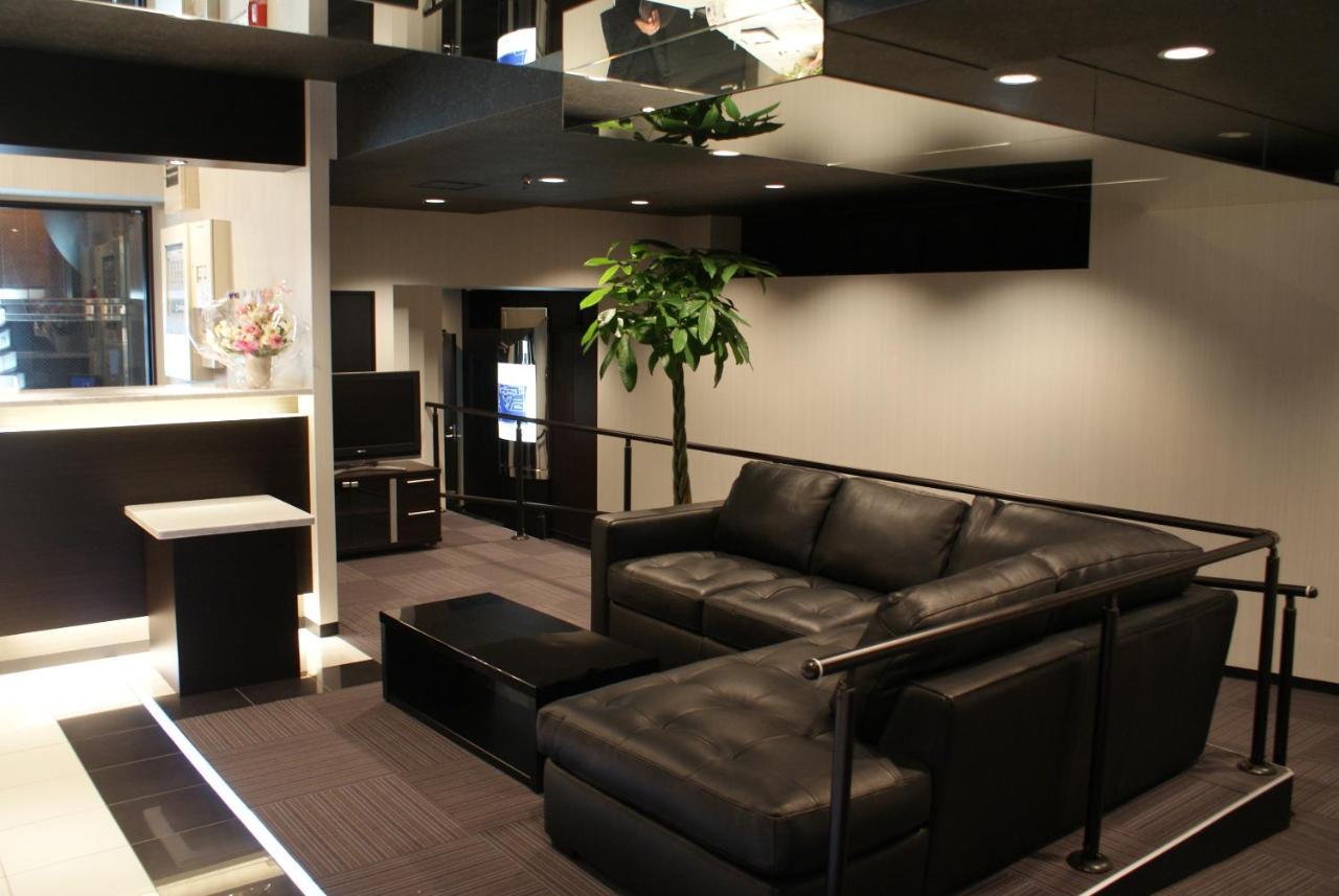 סואיטה Hotel Livemax Budget Esaka מראה חיצוני תמונה
