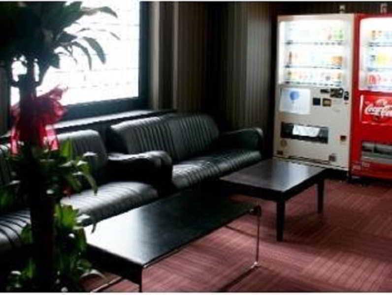 סואיטה Hotel Livemax Budget Esaka מראה חיצוני תמונה